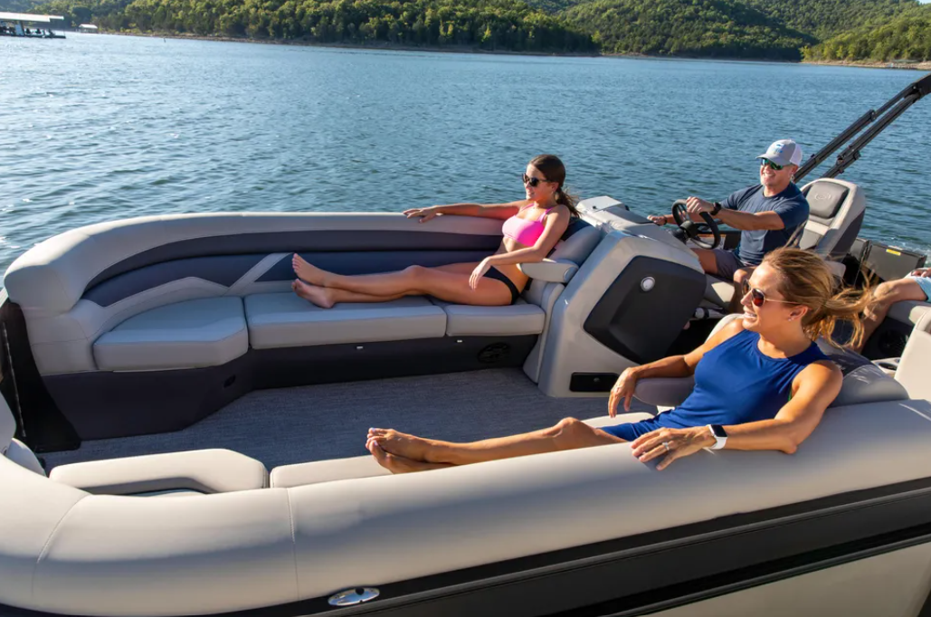 2025 Barletta Cabrio Cast-N-Cruise 24CC